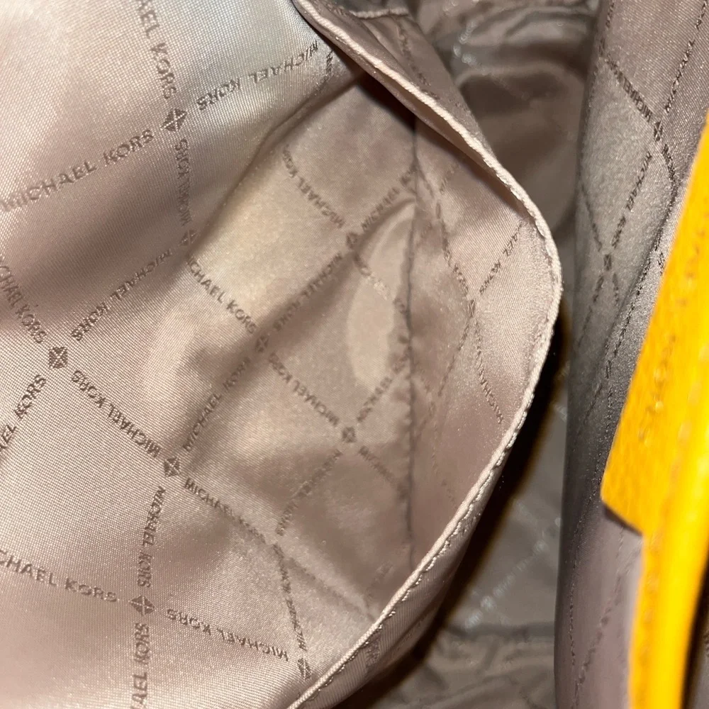 Michael Kors ‘Erin’ Medium Leather Backpack - Picture 12 of 12